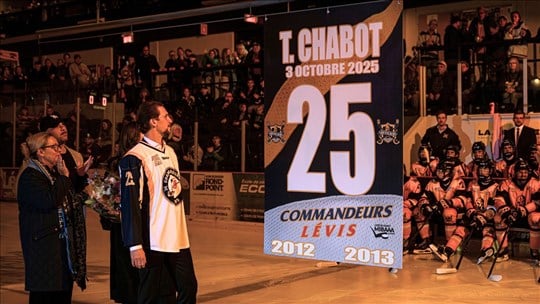 Les Chevaliers de Lévis retirent le chandail de Thomas Chabot