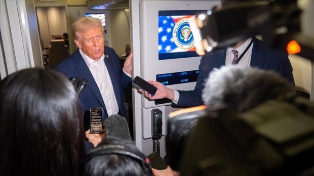 Trump veut imposer des droits de douane supplémentaires de 10 % au Canada