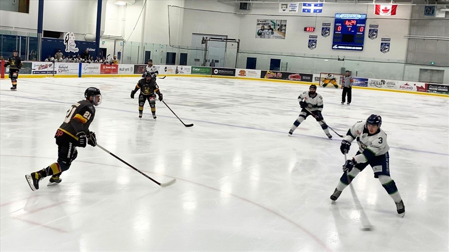 Le Familiprix de Saint-Joseph l’emporte en prolongation