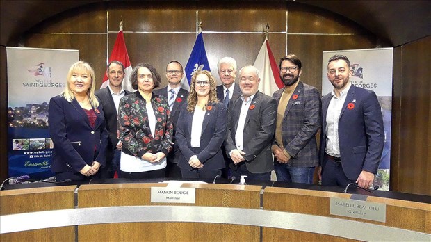 Manon Bougie préside son premier conseil à Saint-Georges