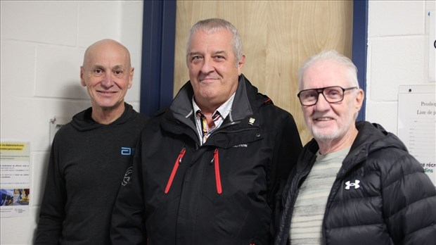 Saint-Prosper honore deux bâtisseurs du sport sur son Mur des Célébrités