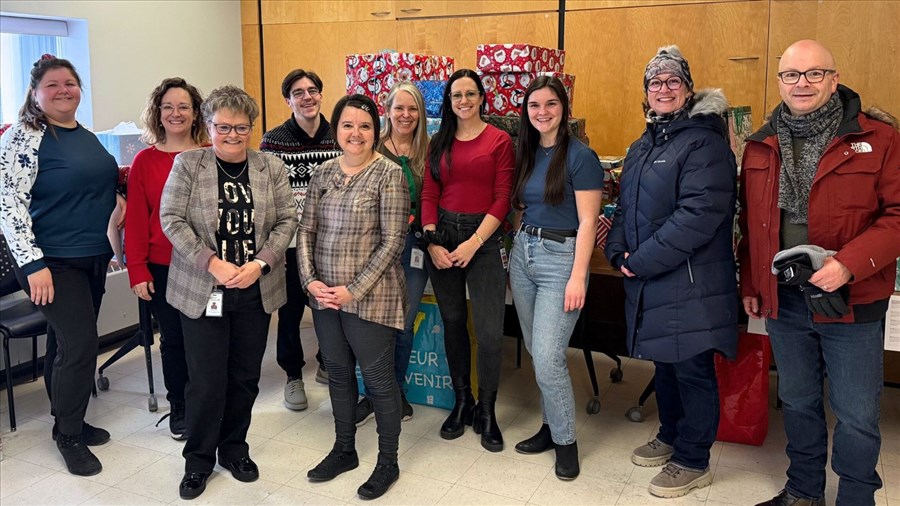 Quelque 300 cadeaux livrés par le Syndicat de l’enseignement de la Chaudière