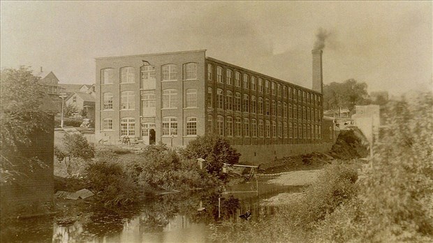 La manufacture St. George Woollen Mills LTD.