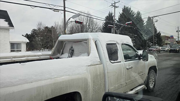 Tempête de neige : pourquoi il est interdit de rouler en 