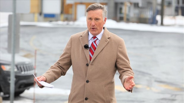 Débat des chefs: Bernier dénonce un «processus bidon»