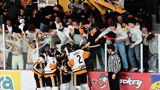 Victoire à guichet fermé pour les Chevaliers de Lévis