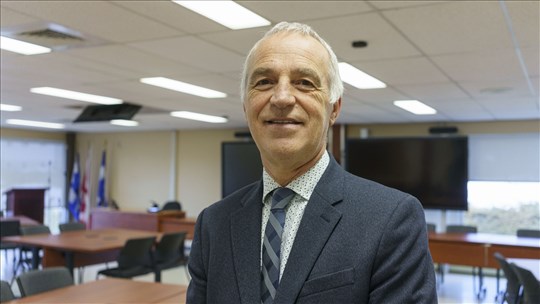 Interdiction du cellulaire à l'école: le CSSBE réagit