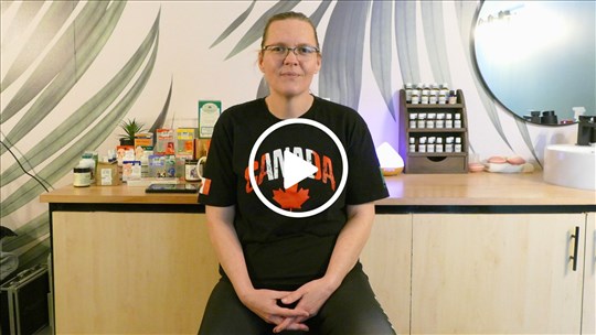 Annie Deblois : une massothérapeute de Saint-Honoré qui rayonne à l’international