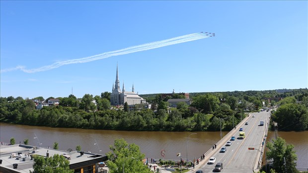 Les Snowbirds survoleront le ciel de la Beauce ce mercredi