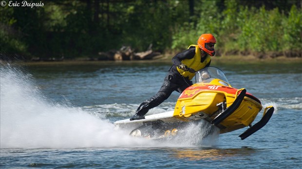 Les motoneiges sur l’eau de retour à Frampton pour une 19e édition