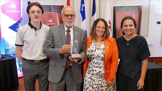 Ordre du Mérite georgien: portrait de Claude Morin
