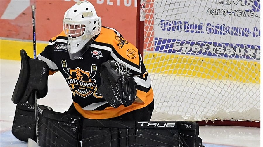 Hockey: Dubuc arrête les Chevaliers de Lévis