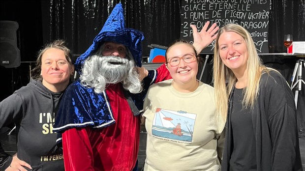 Un succès pour le spectacle de magie de la Journée de l'alphabétisation familiale