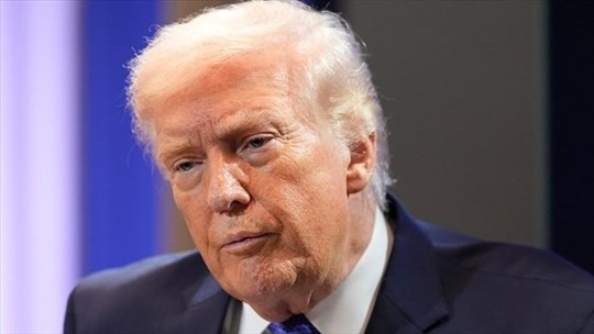 Trump annonce qu'il augmentera les droits douaniers mondiaux à 15%