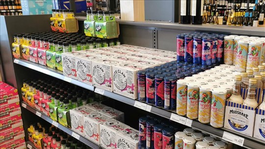 Des prêts-à-boire à base d'alcool bientôt dans les épiceries