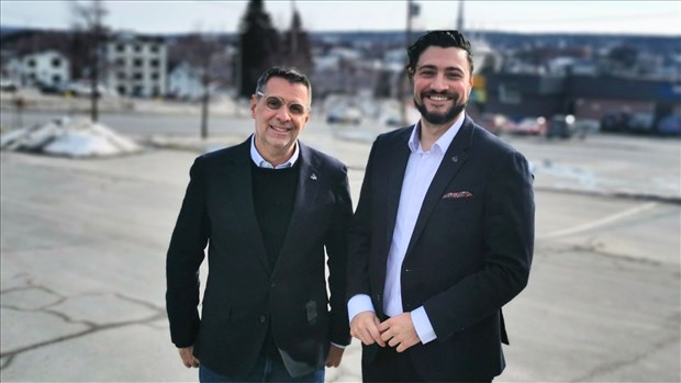 Un «désastre politique vert» dans le milieu scolaire, dit Éric Duhaime