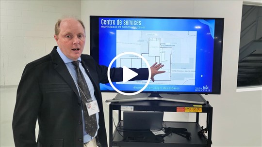 Une visite du futur Centre de services municipaux et communautaires de Beauceville