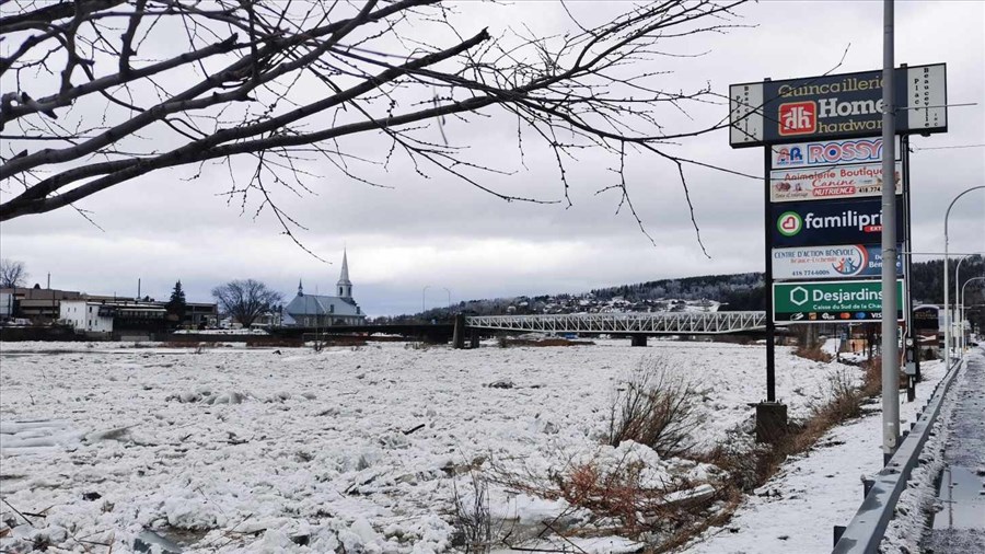 La rivière Chaudière sous surveillance après l'arrivée des glaces à Beauceville