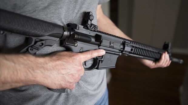 La Cour suprême va examiner le recours contre l'interdiction fédérale d'armes à feu