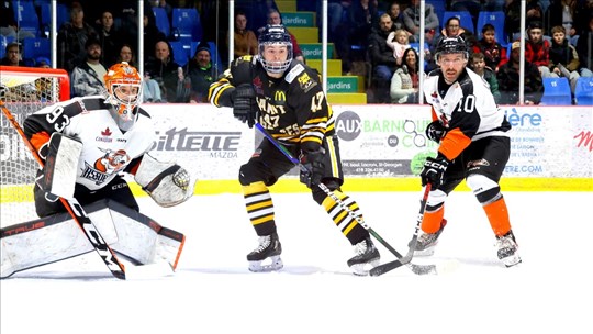 Le Cool FM reprend les devants dans une série serrée