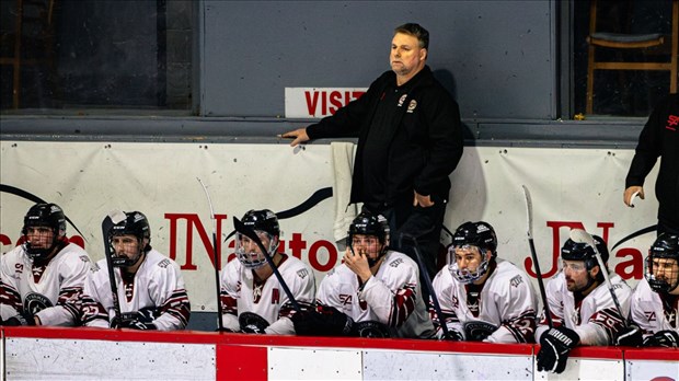 Coaticook prend les devants de la finale