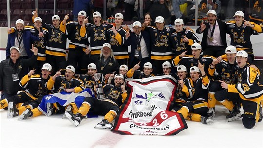 Les Chevaliers de Lévis remportent la Coupe Telus 