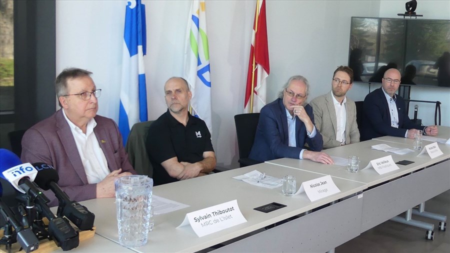 Travailleurs étrangers temporaires: des entreprises planifient de déménager aux États-Unis