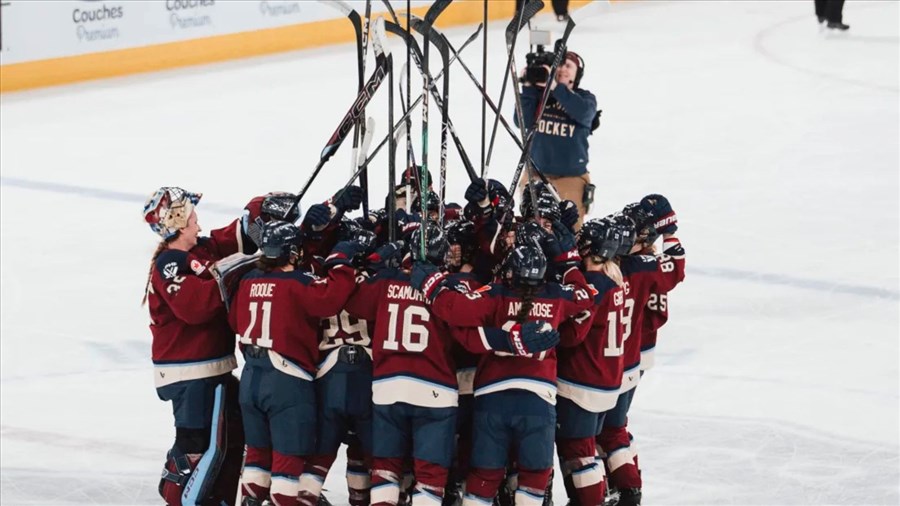 La Victoire accède à sa première finale grâce à... Marie-Philip Poulin!