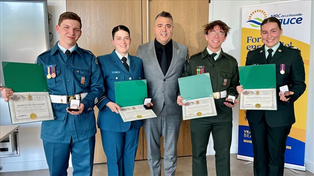 Quatre cadets récompensés pour leur bravoure, leur sang-froid et leur sens du devoir
