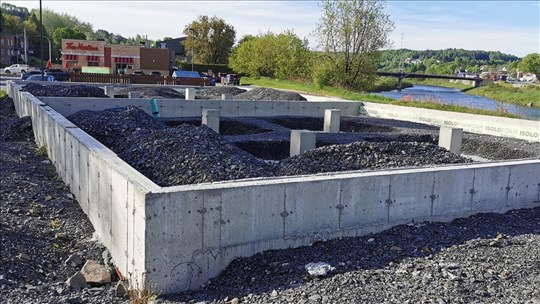Place Royale: le chantier de construction en voie de reprendre