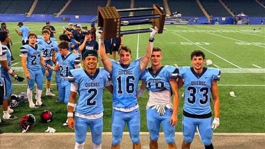 Quatre Beaucerons sont champions de la Coupe Canada de Football