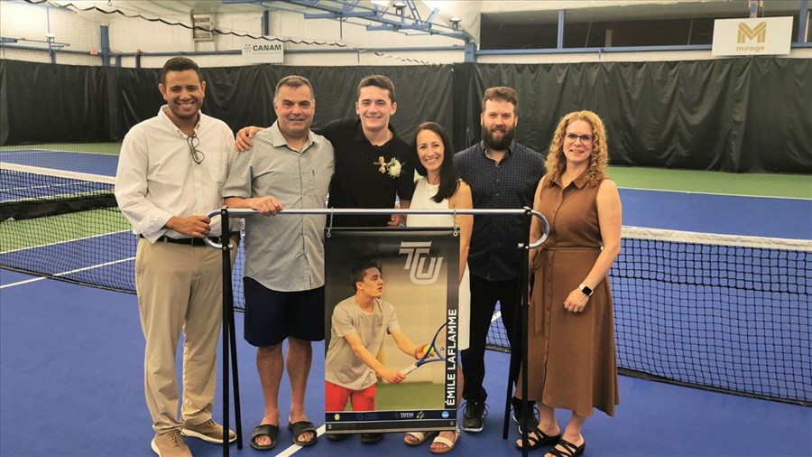 Intronisation d'Émile Laflamme chez Tennis Beauce
