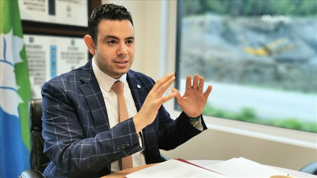 Coupes de 47 milliards: Samuel Poulin demande des comptes à Éric Duhaime