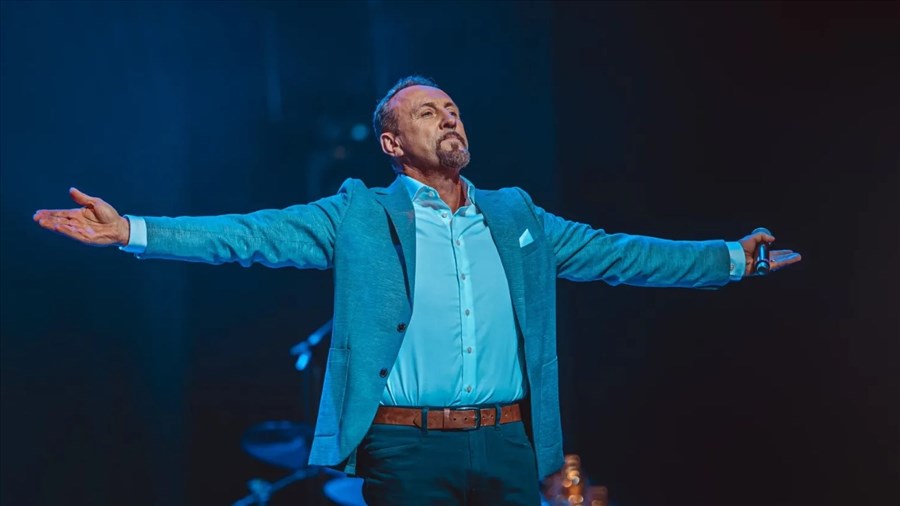 « Je me sens prêt »: le chanteur René Lajoie relance sa carrière solo